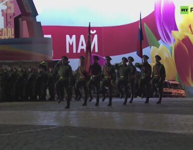 Miniatura: Rosyjska armia przygotowuje się do parady...