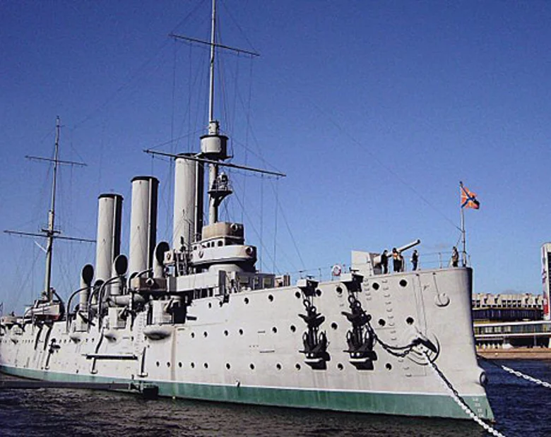 Miniatura: Z Aurory wystrzał już nie padnie