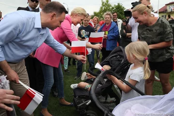 Po południu Pierwsza Dama postawiła na luźniejszy strój 