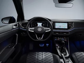 Miniatura: Volkswagen ostro w dół. Nowy model za 64...