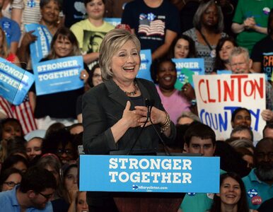 Miniatura: Dziwne zachowanie Clinton na konferencji....