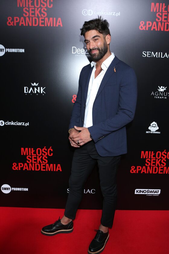 Leonardo Marques na premierze filmu „Miłość, seks & pandemia” 