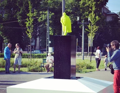 Miniatura: W Nowej Hucie postawią pomnik Sikającego...