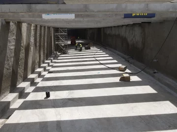 Prace na terenie budowy tunelu pod Świną 