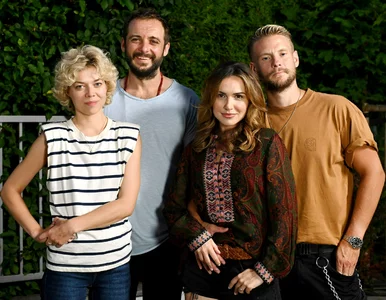 Miniatura: Romans, zbrodnia i tajemnica, czyli fabuła...