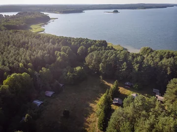 Ośrodek wczasowy nad jeziorem Sasek Wielki 