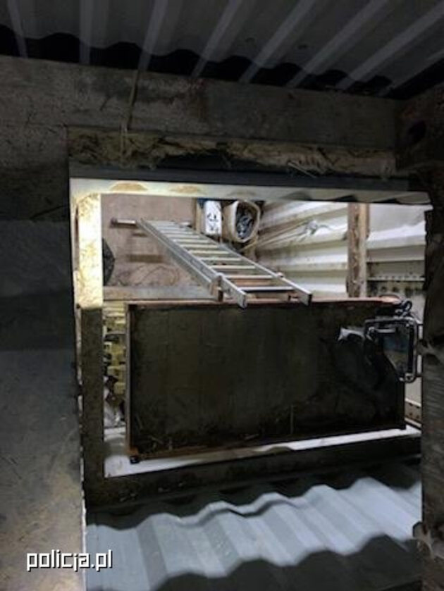 Podziemna fabryka papierosów zlikwidowana przez Guardia Civil 