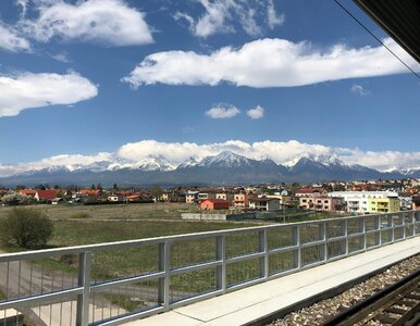 Miniatura: Podróż pociągiem z widokiem na Tatry. To...