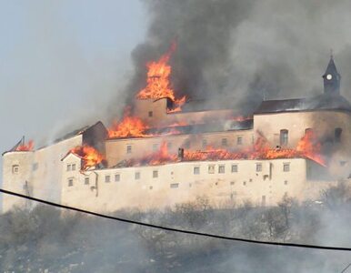Miniatura: Słowacki zamek podpaliły dzieci....