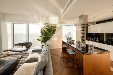 Trzy apartamenty pokazowe na&nbsp;50. piętrze ZŁOTEJ 44 zostały sprzedane
