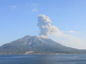Miniatura: Poważna erupcja w turystycznym kraju....