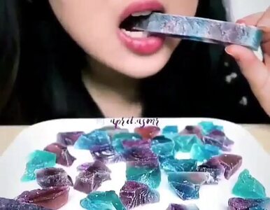 Miniatura: Dlaczego Azjatki jedzą kolorowe kostki...