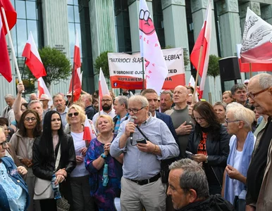 Miniatura: „Cuda nad urnami”, kolejne protesty...