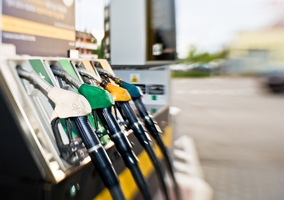 Dobra wiadomość dla właścicieli diesli. Płacą mniej, a paliwo jeszcze...