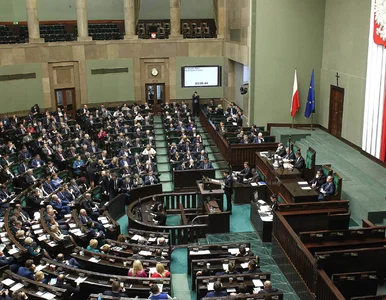 Miniatura: Na czym partie polityczne potkną się w...