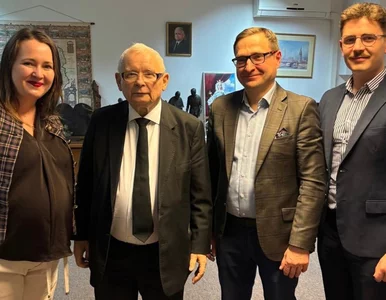 Miniatura: Po decyzji Kaczyńskiego w PiS zawrzało. Na...