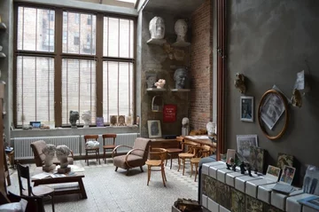 Pracownia Karola Tchorka przy ulicy Smolnej w Warszawie Pracownia Karola Tchorka, Tchorek