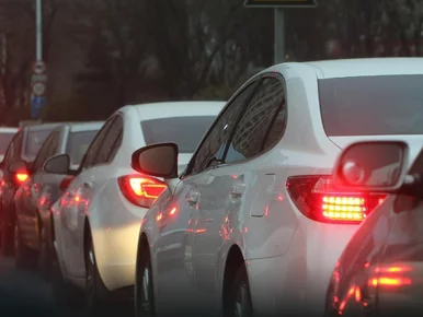 Miniatura: Olbrzymi korek na A4. Kierowcy muszą...