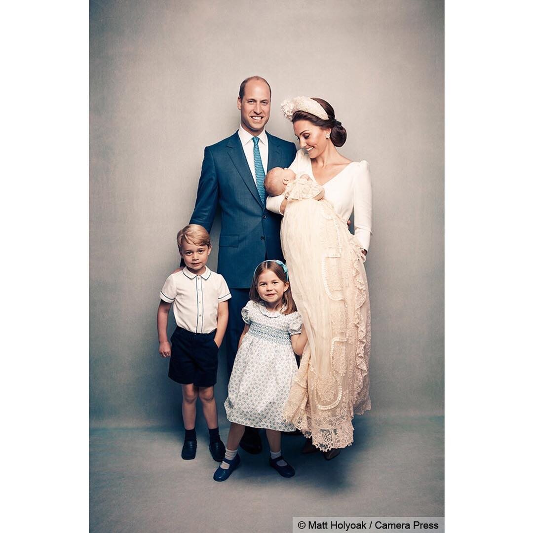 Zdjęcie księżnej Kate i księcia Williama z rodziną 