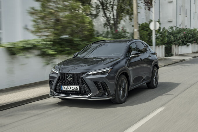 Nowy Lexus NX 450h+