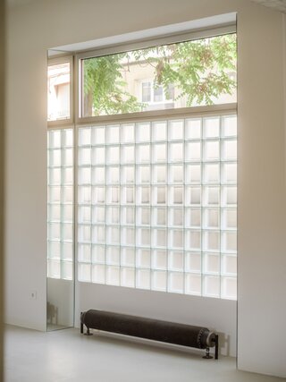 Minimalistyczne mieszkanie, projekt Jorge Borondo + Ana Petra Moriyón