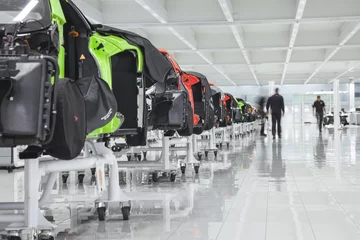 McLaren Technology Center w Woking (Wlk. Brytania) 