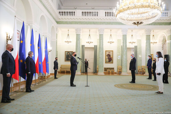 Miniatura: Pałac Prezydencki. Uroczystość odznaczenia...