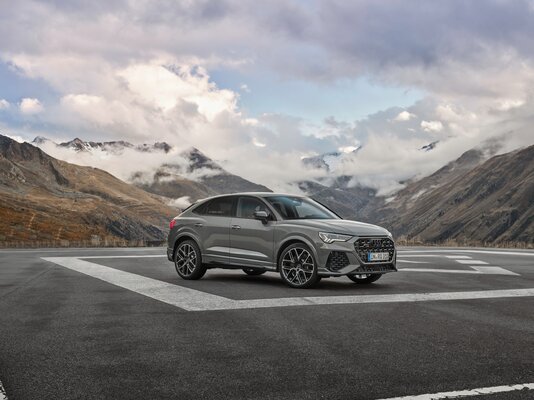 Miniatura: Audi Q3 RS Edition 10 Years