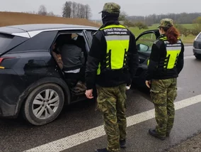 Miniatura: Chcieli się dostać do Niemiec, skończyli w...