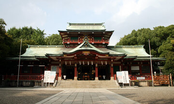 Świątynia Tomioka Hachiman w&nbsp;Koto-ku, Tokyo, Japonia