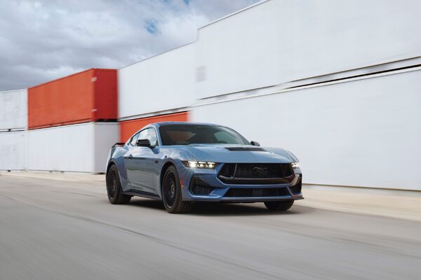 Miniatura: Nowy Ford Mustang