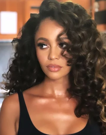 Vanessa Morgan 