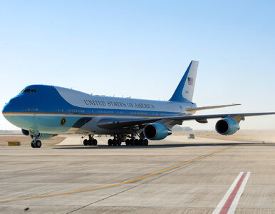 Miniatura: "Air Force One prezydenta USA jest starszy...