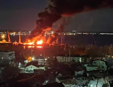 Miniatura: Rosyjski okręt na Krymie trafiony. Są...