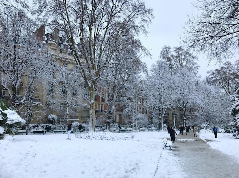 Zimowy krajobraz w Paryżu 