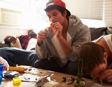 Miniatura: Nastolatki przestają obawiać się marihuany...