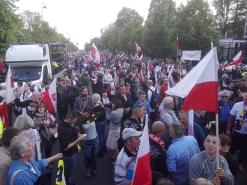 W sobotę 11 maja stowarzyszenie Marsz Niepodległości zorganizowało w Warszawie demonstrację przeciwko...