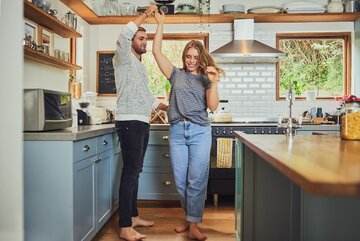 Jak przeprowadzić metamorfozę kuchni w&nbsp;jeden dzień. Tikkurila Everal Aqua