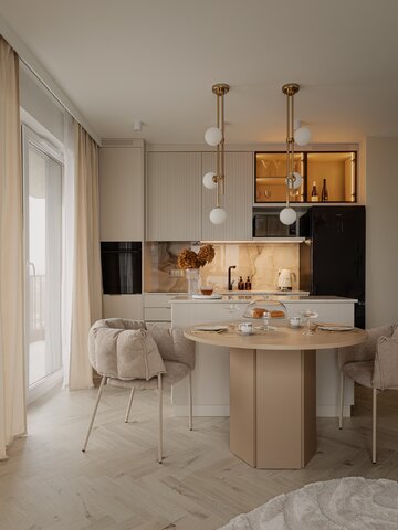 Soft minimalizm w 59-metrowym mieszkaniu w Gdyni – kaszmirowa paleta, angielska jodełka i konsekwentnie zaprojektowane detale autorstwa Agaty Piltz 