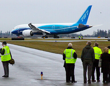 Miniatura: Po pożarze Boeing wstrzymał loty Dreamlinerów