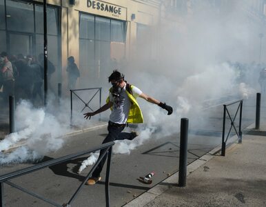 Miniatura: Tysiące demonstrantów na ulicach Francji....