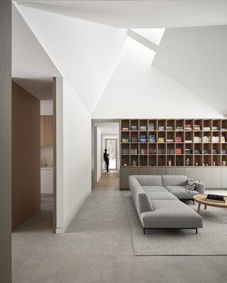 Miniatura: Ridge House – prosta bryła dopasowana do...