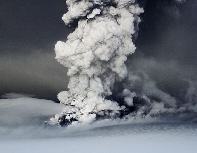 Miniatura: Islandzki wulkan nie przeszkadza samolotom