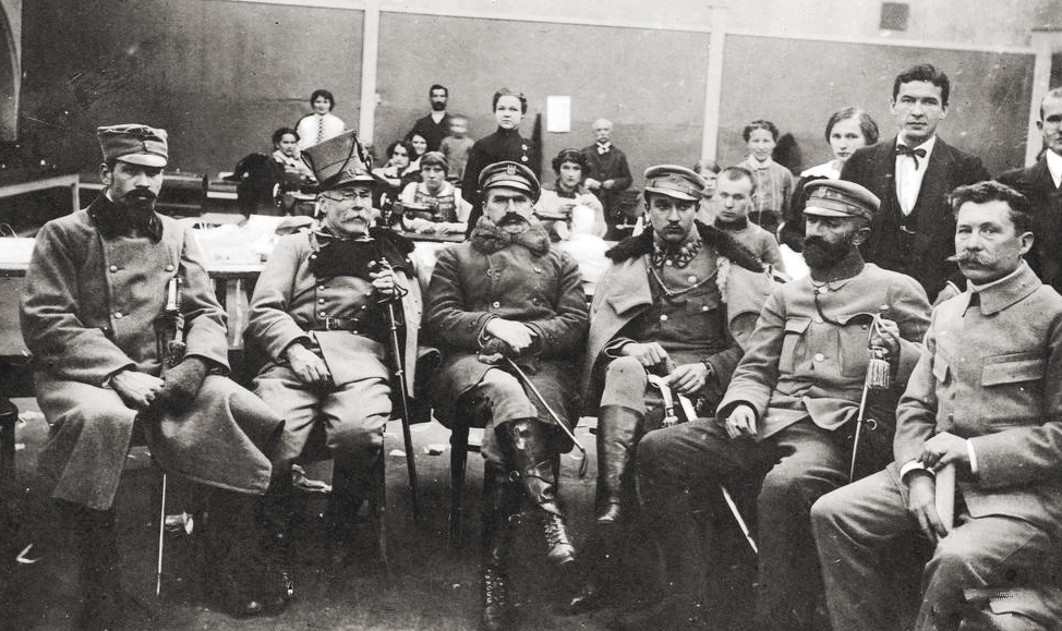 Oficerowie polskich Legionów w Zakopanem w 1914 roku (Piłsudski w centrum) 