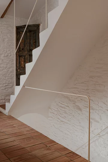 Remont domu rybaka w Hiszpanii, projekt Bea Portabella + Jordi Pagès 