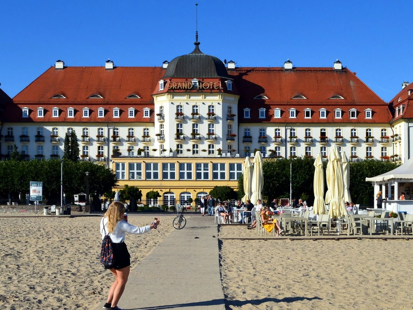 Ten słynny hotel znajduje się w: