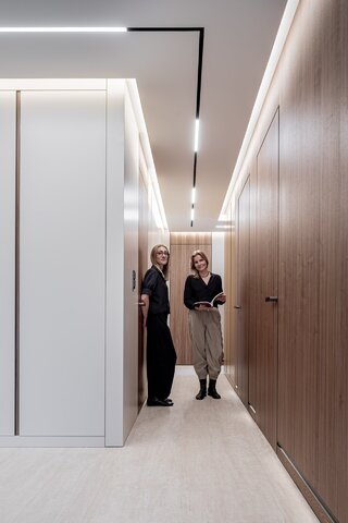 Zajrzyj do apartamentu, który koi zmysły i inspiruje do zmian