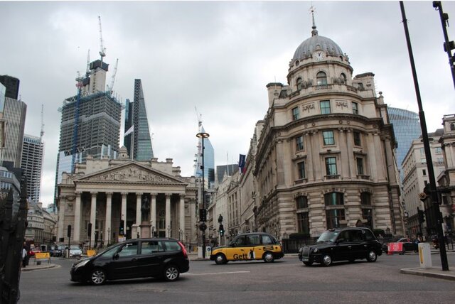 To największa pod&nbsp;względem liczby ludności europejska stolica. Jak się nazywa?