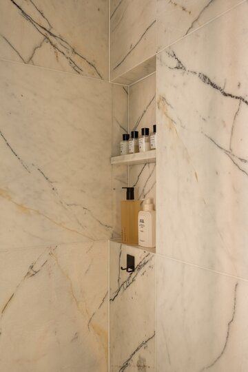 Małe mieszkanie w łódzkiej kamienicy, projekt  Piotr Łucyan 