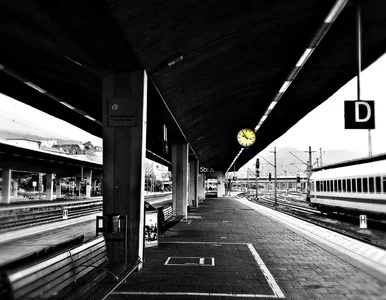 Miniatura: 21-latek miał wepchnąć studenta pod...